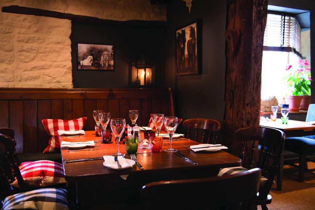 The Red Lion Inn Long Compton Exterior foto