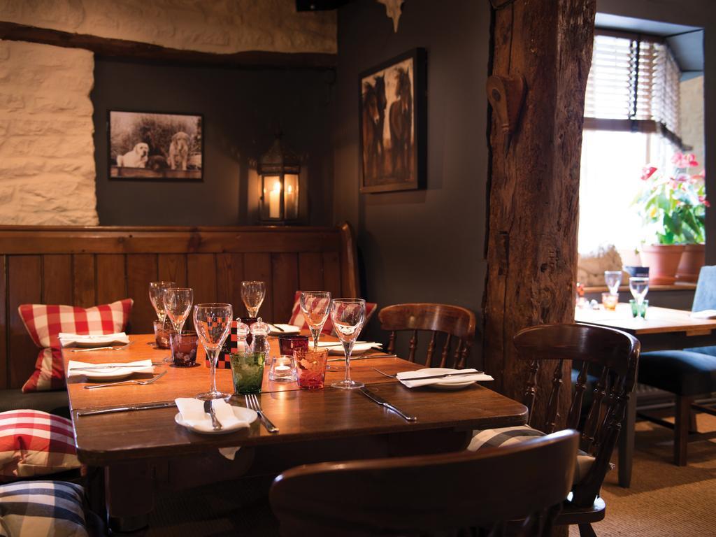The Red Lion Inn Long Compton Exterior foto